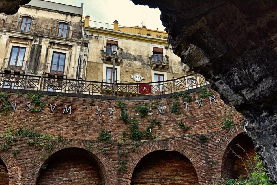 Anfiteatro Le Suites CTA Exterior photo