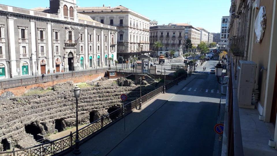 Anfiteatro Le Suites CTA Exterior photo